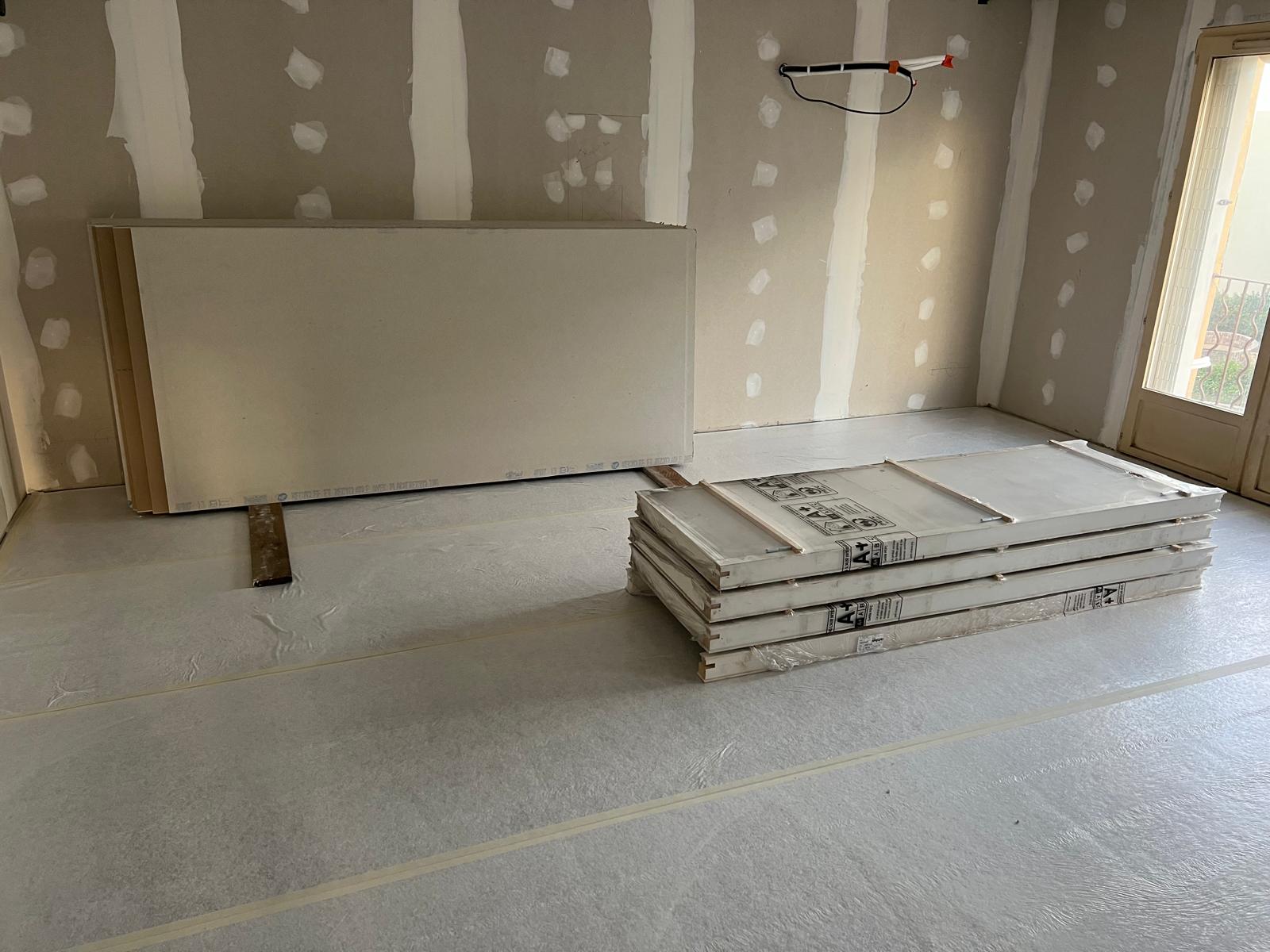 Chantier de Lei Amourie avec plaques et protections au sol