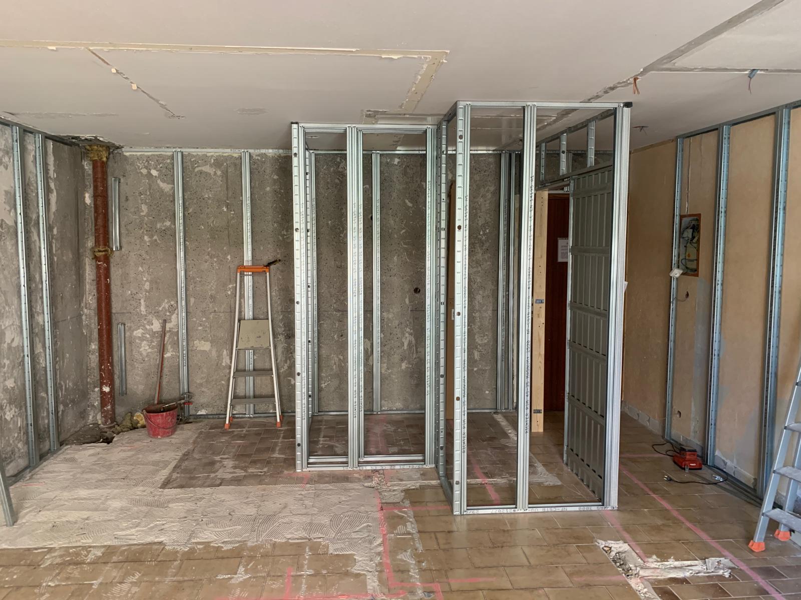 Chantier de l'appartement Petit Prince avec ossature des cloisons
